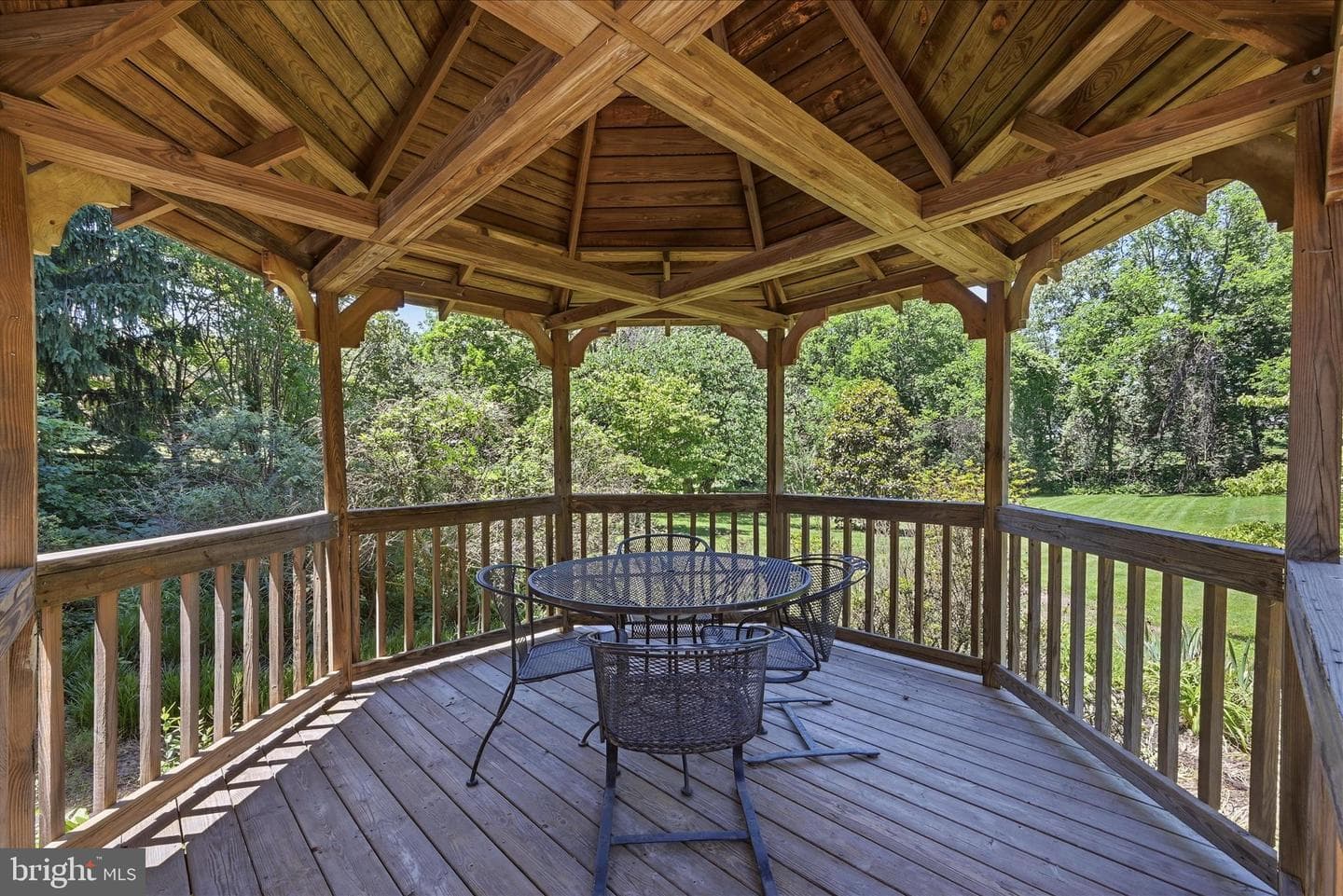 4556 Lawnvale Drive photo 31