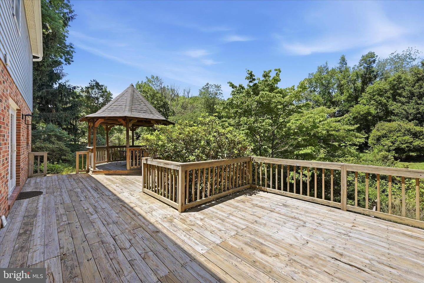 4556 Lawnvale Drive photo 32