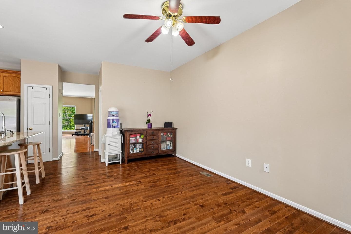 6725 Emmanuel Court photo 15