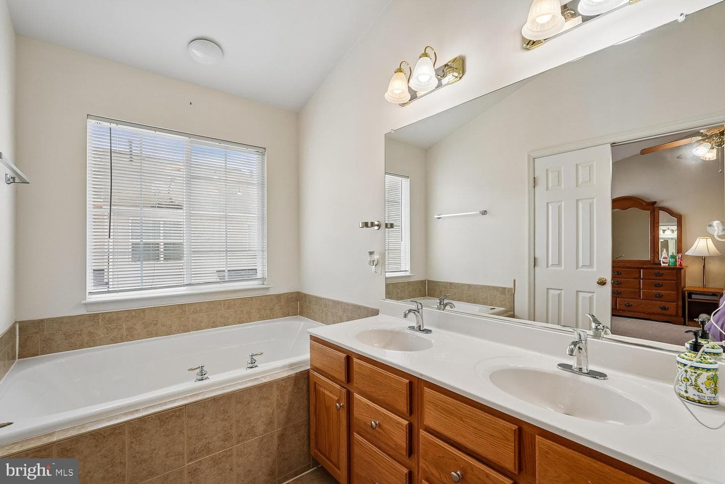 6725 Emmanuel Court photo 35