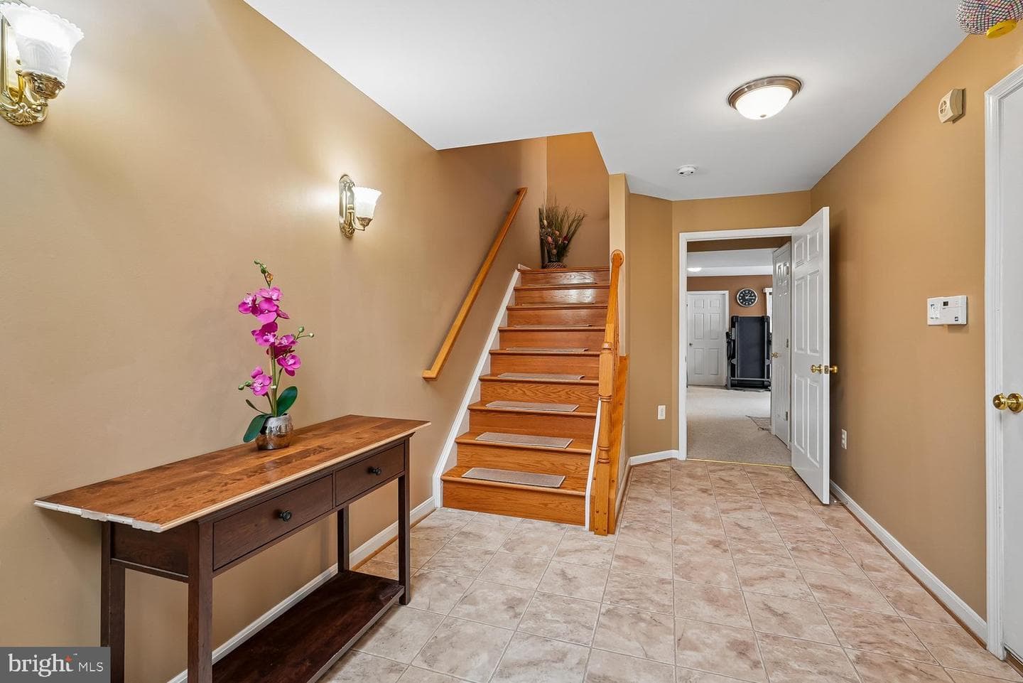 6725 Emmanuel Court photo 4