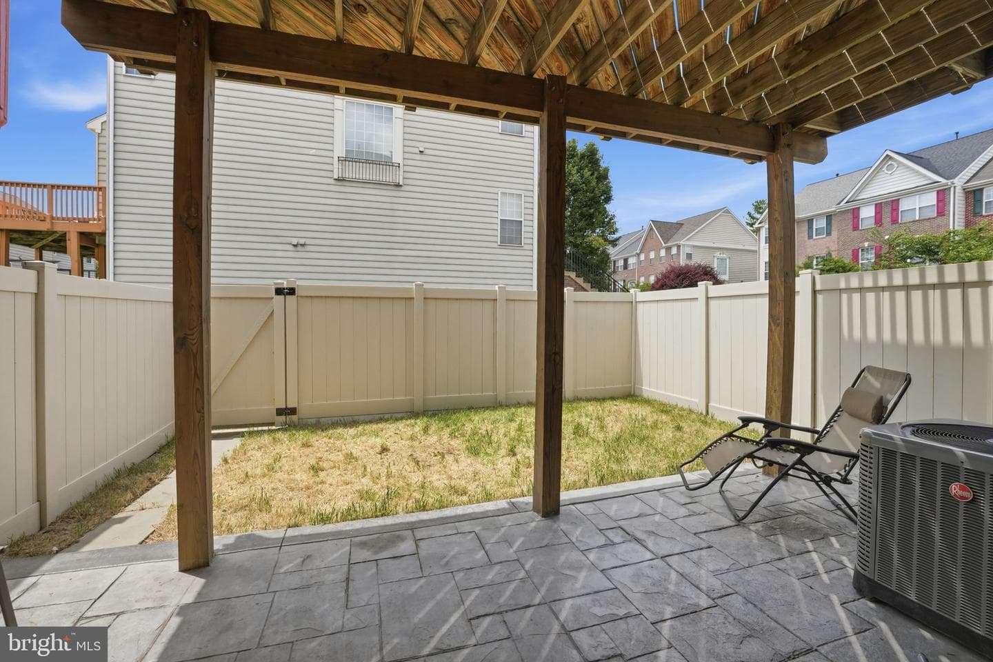 913 Freshes Lane photo 39