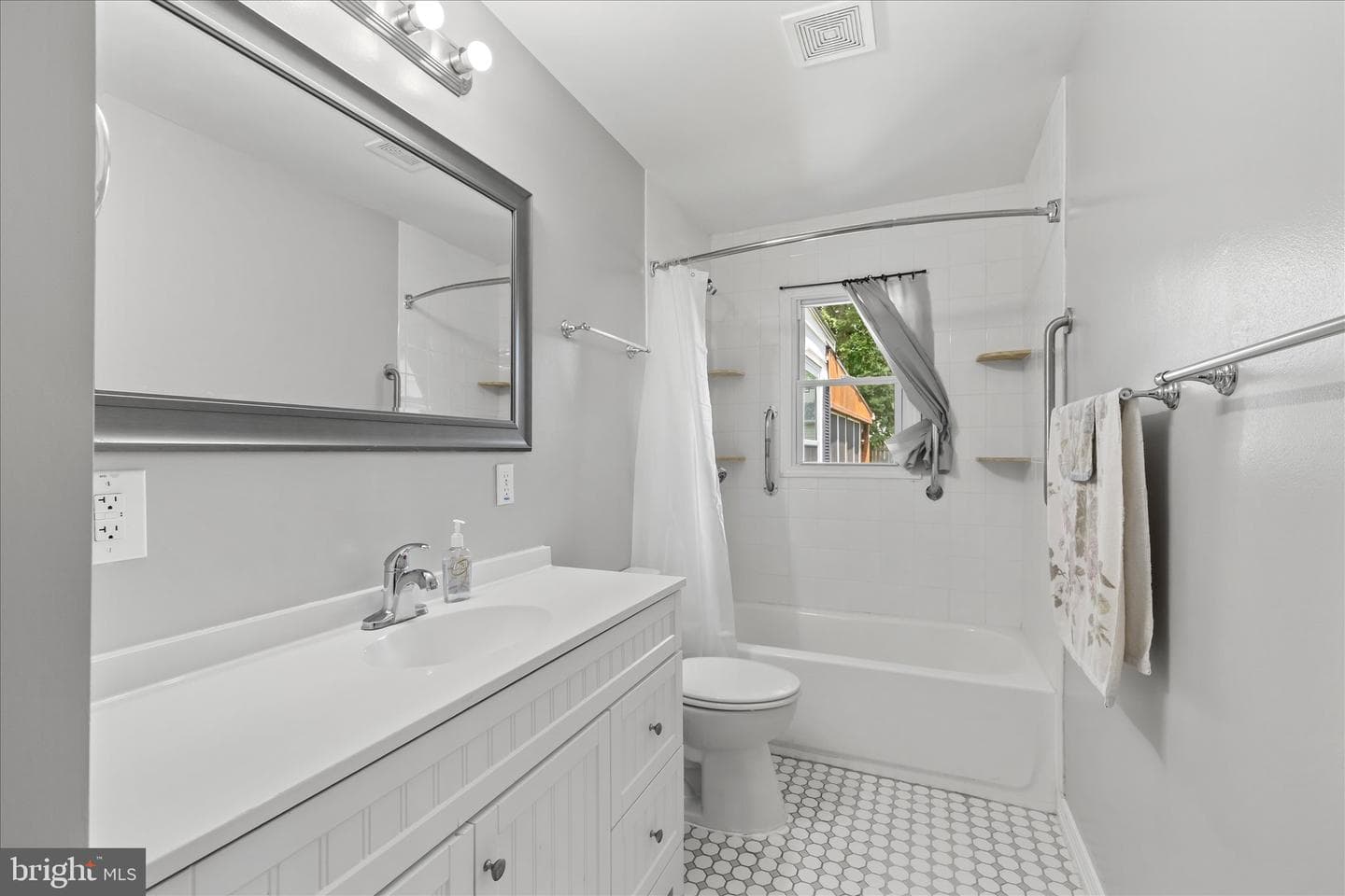 13009 Kerrydale Road photo 13