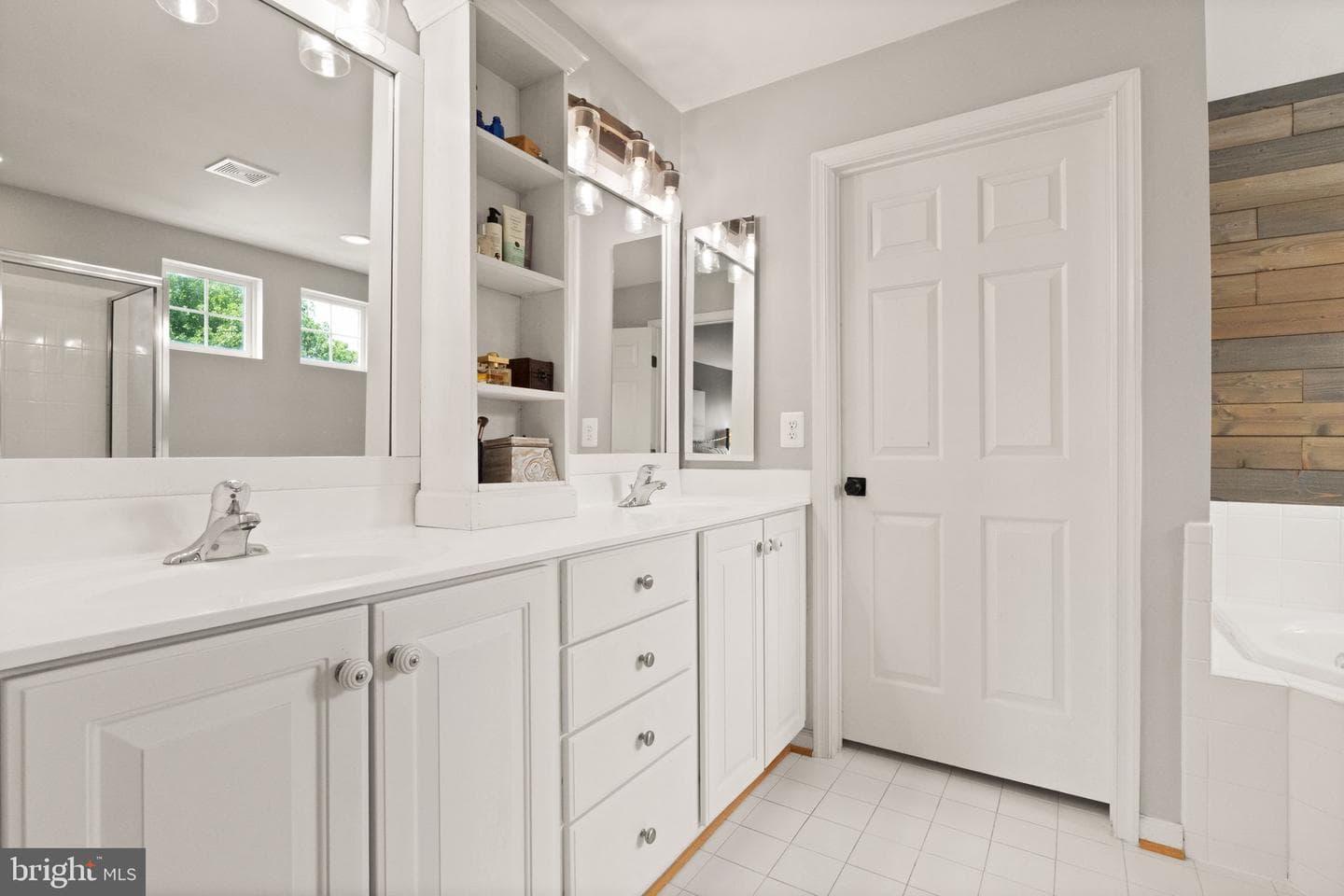 6726 Edgartown Way photo 32