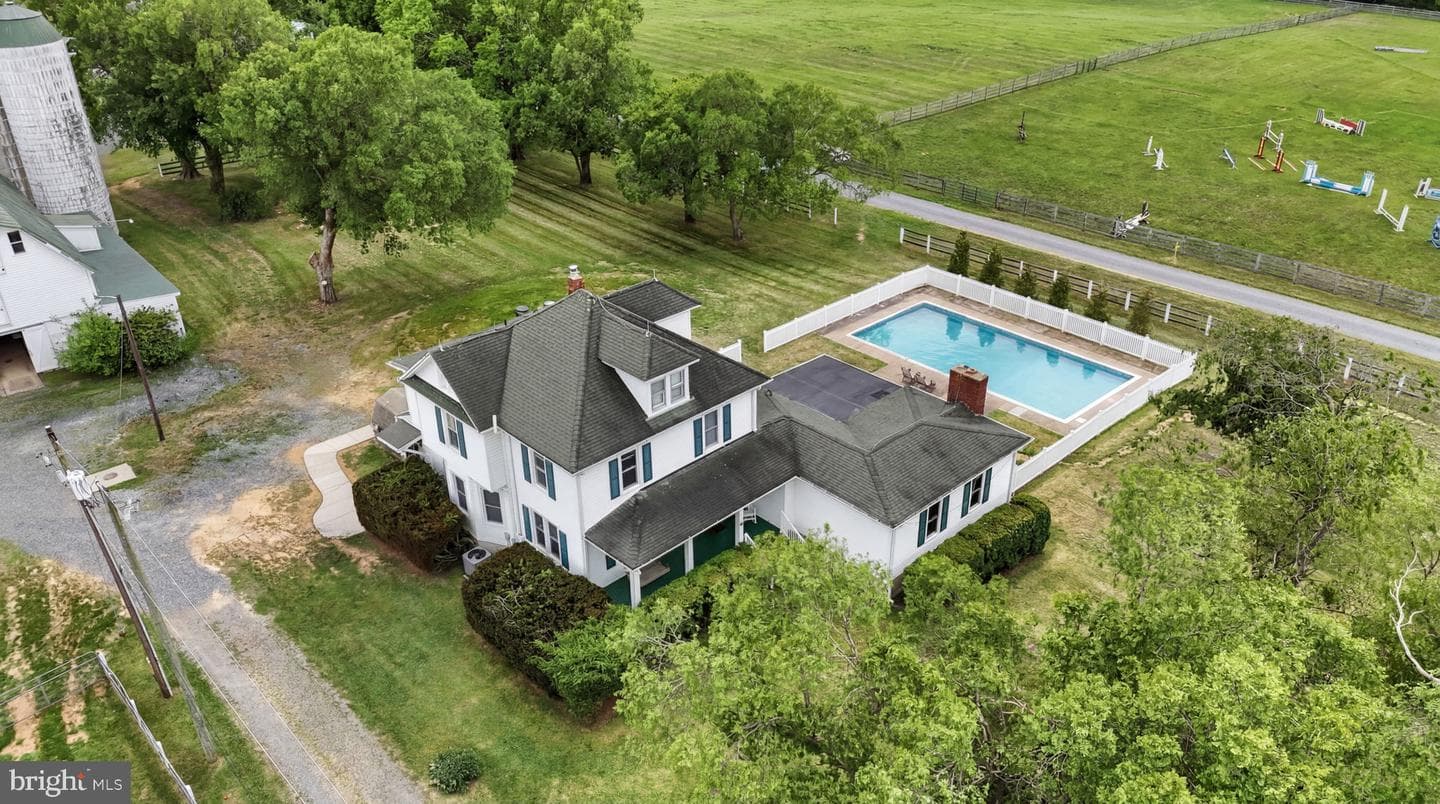 11605 Parkgate Drive photo 4