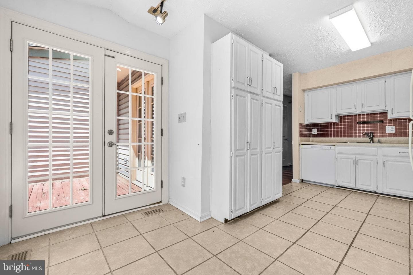 7764 Black Horse Ct photo 16