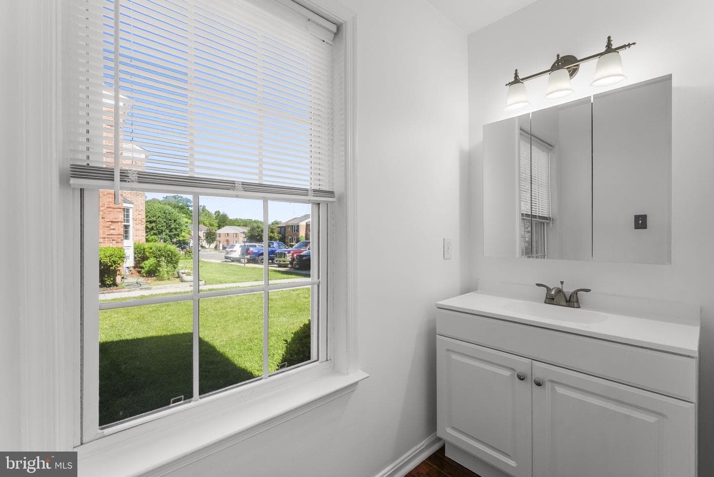 2857 Bowes Lane photo 21