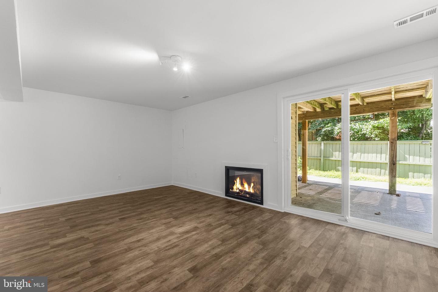 2857 Bowes Lane photo 34
