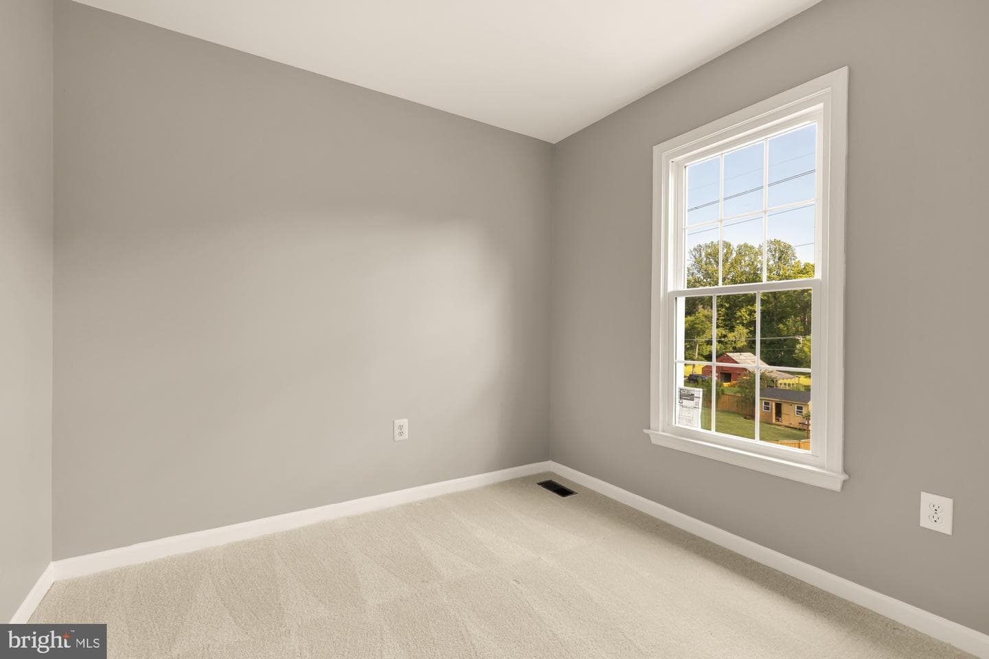 13581 Castlebridge Lane photo 32