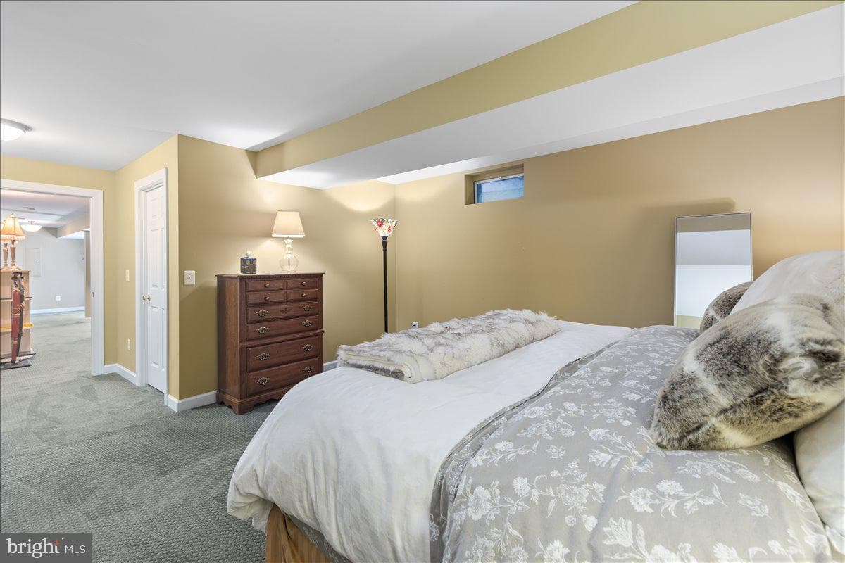 7726 Virginia Oaks Drive photo 48