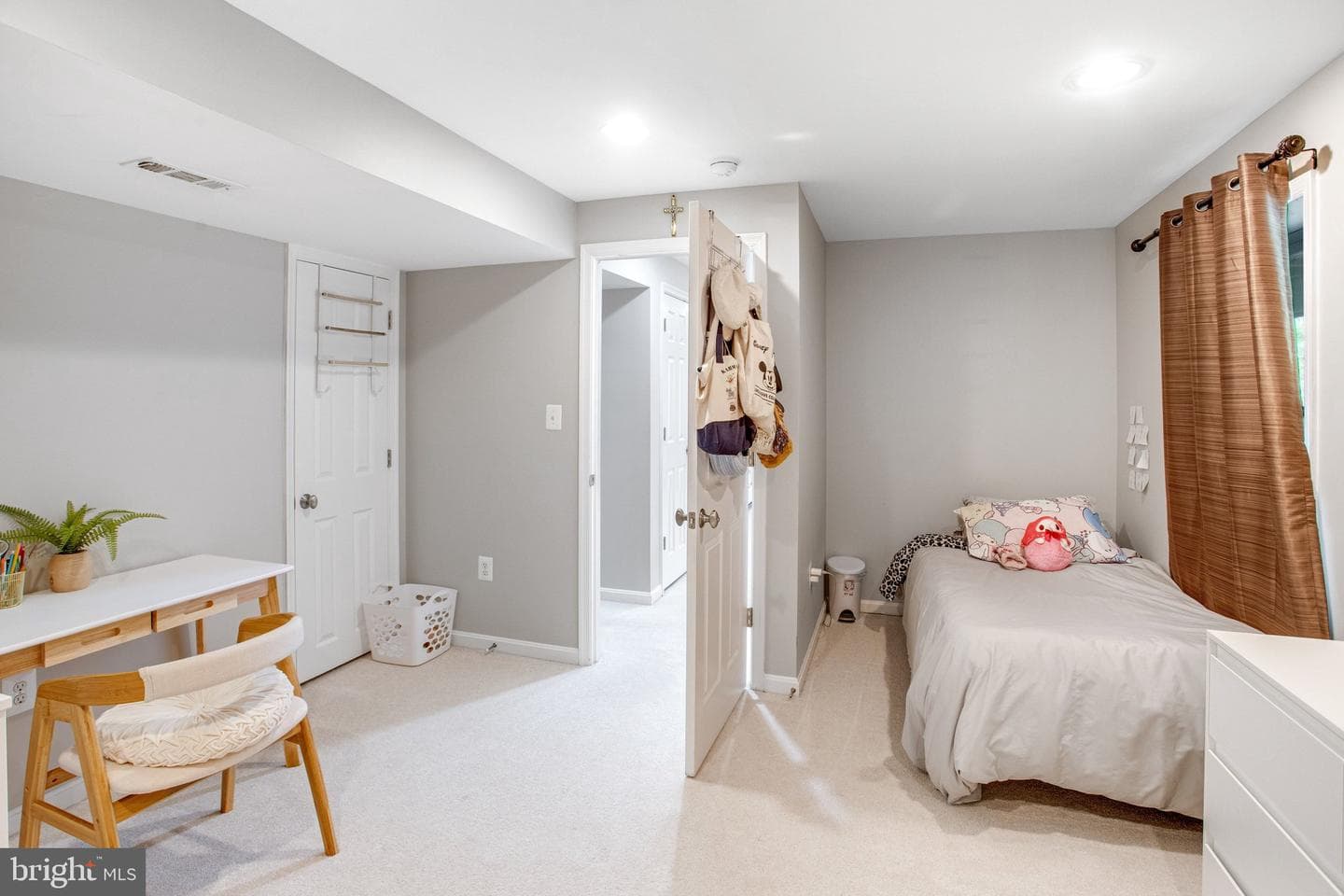 16099 Deer Park Drive photo 32