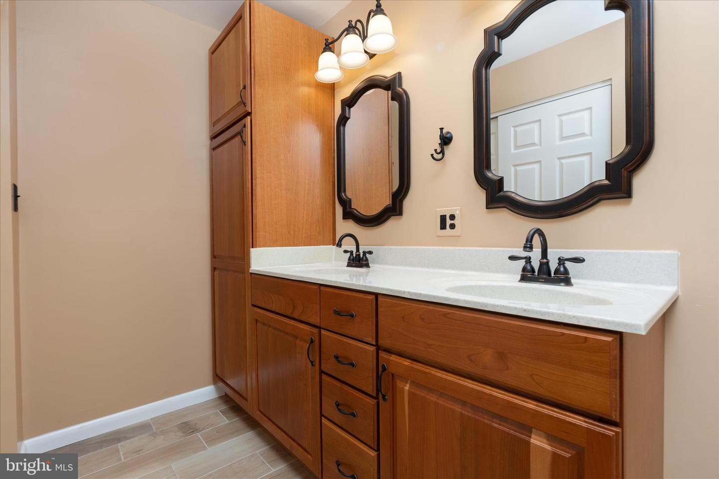 5702 Sailstone Lane photo 22