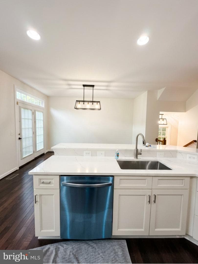 8050 Montour Heights Drive photo 9