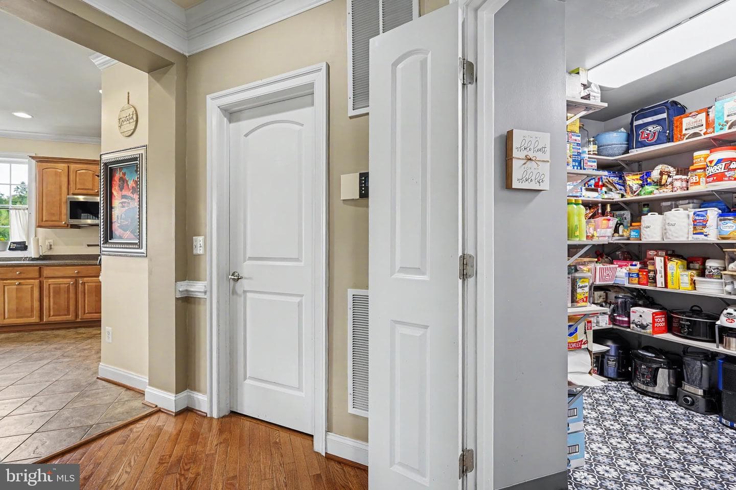 6657 Oakton Avenue photo 15