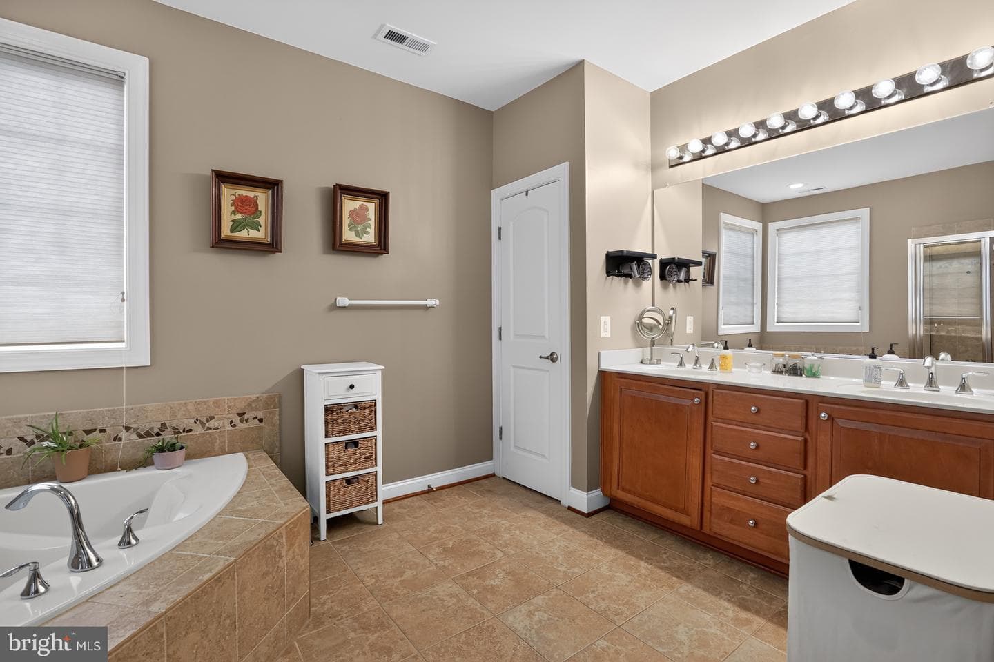 6657 Oakton Avenue photo 27