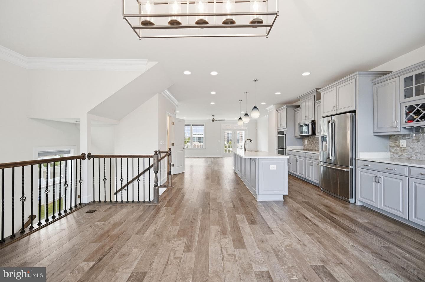 8808 Englewood Farms Drive photo 2