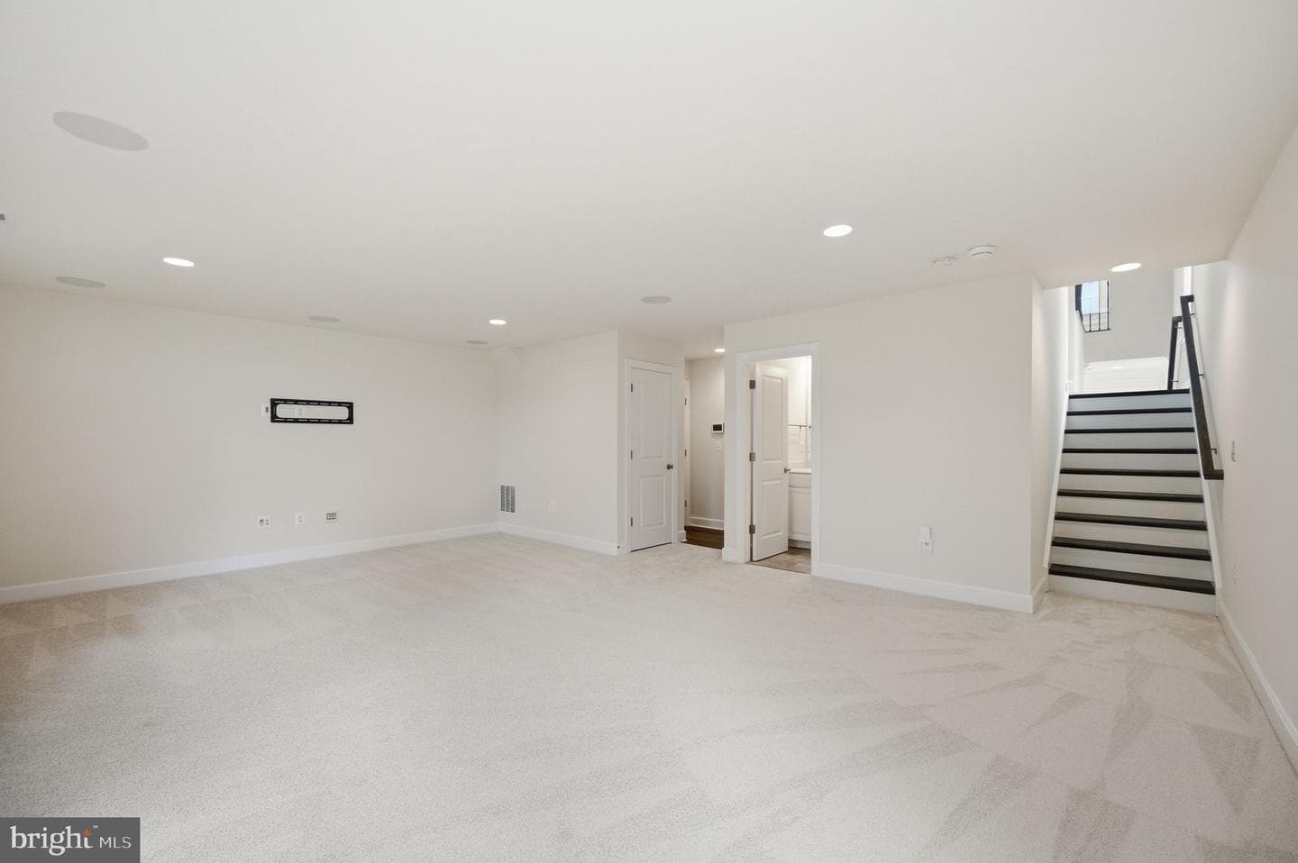 8808 Englewood Farms Drive photo 41