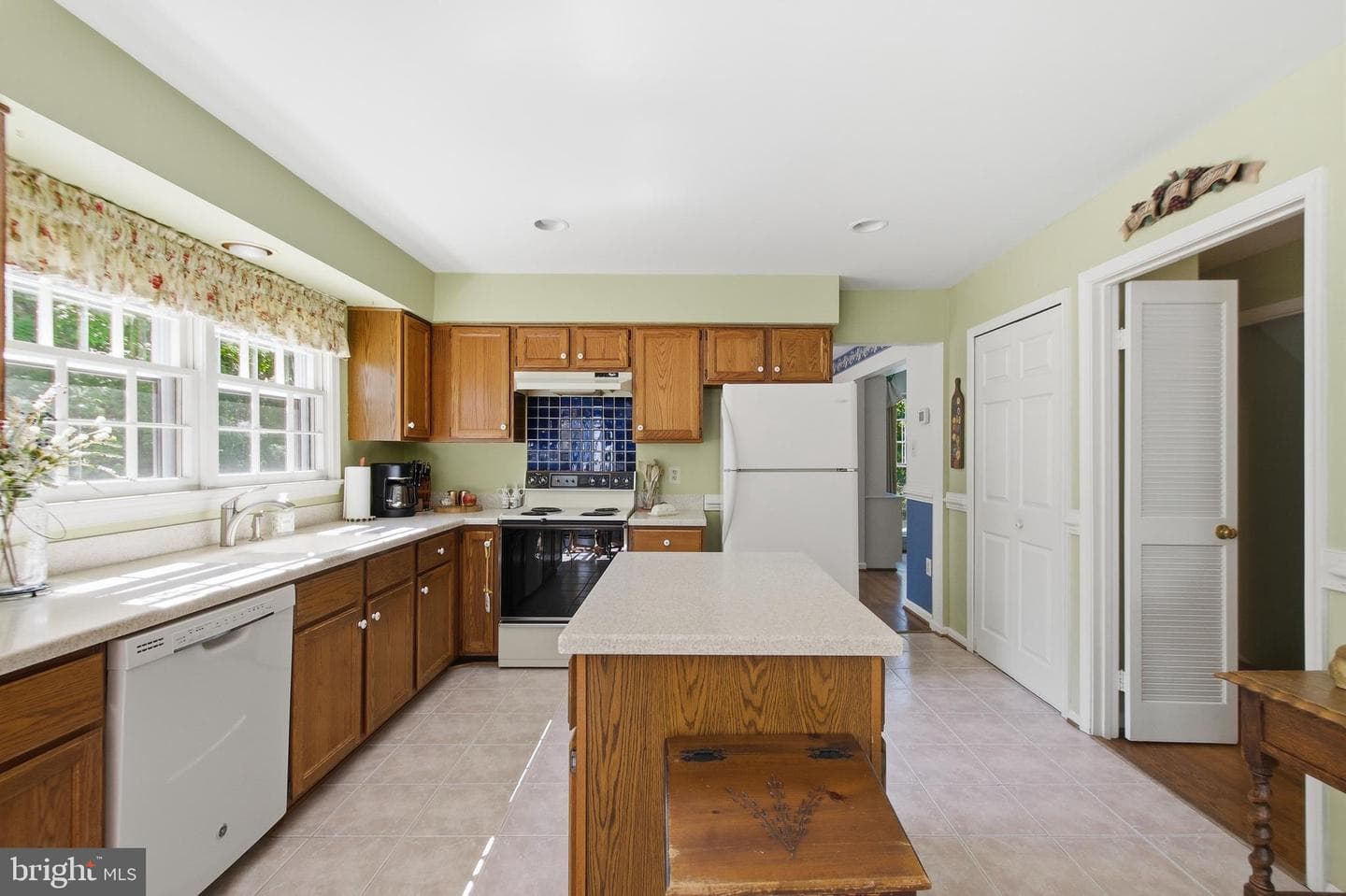 12207 Knightsbridge Drive photo 18