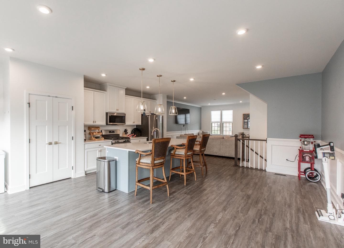 18105 Red Cedar Road photo 5