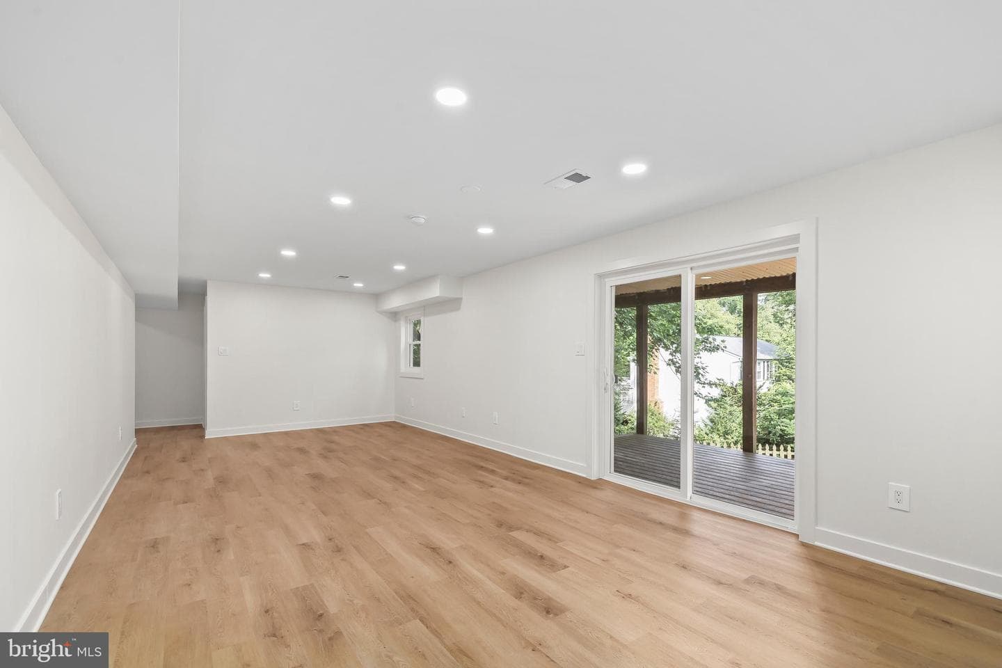 15432 Beachview Drive photo 28