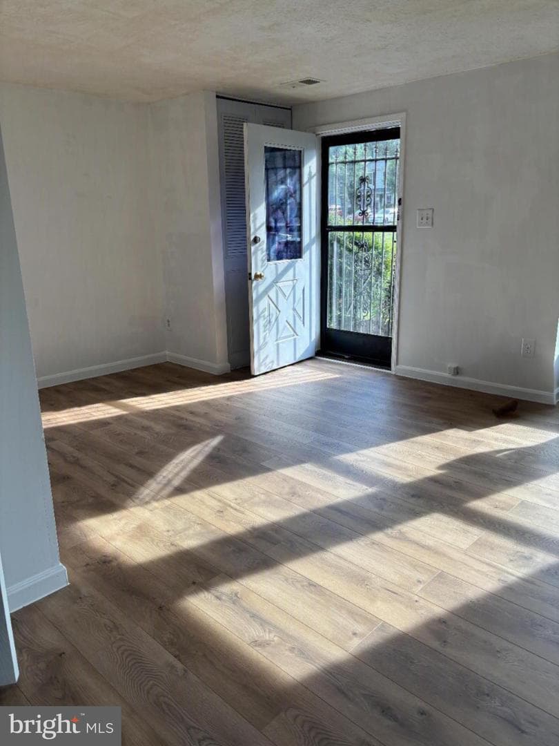 4672 Whitaker Place photo 18
