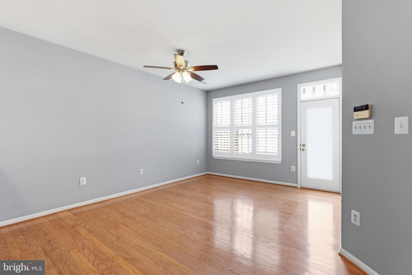 766 Monument Avenue photo 15