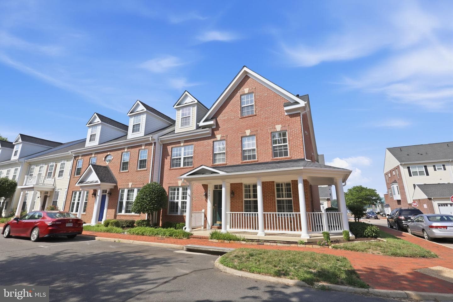 766 Monument Avenue photo 3