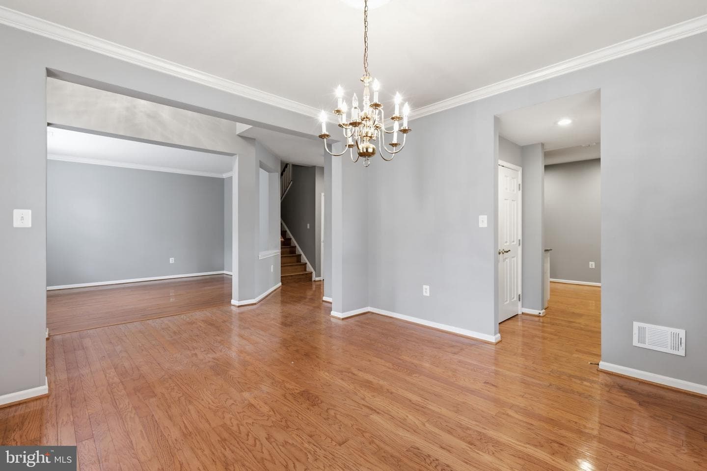 766 Monument Avenue photo 9