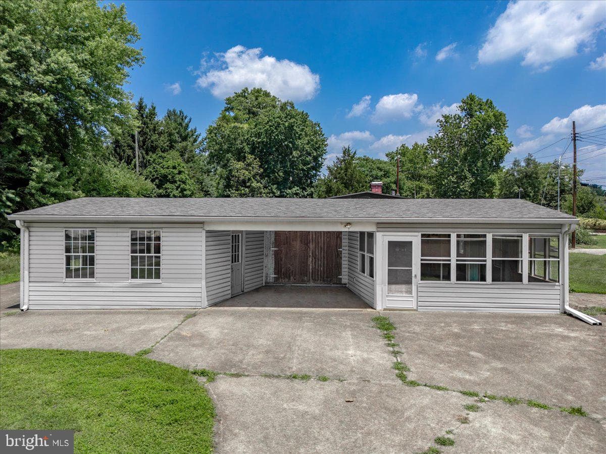13701 Dawson Beach photo 3