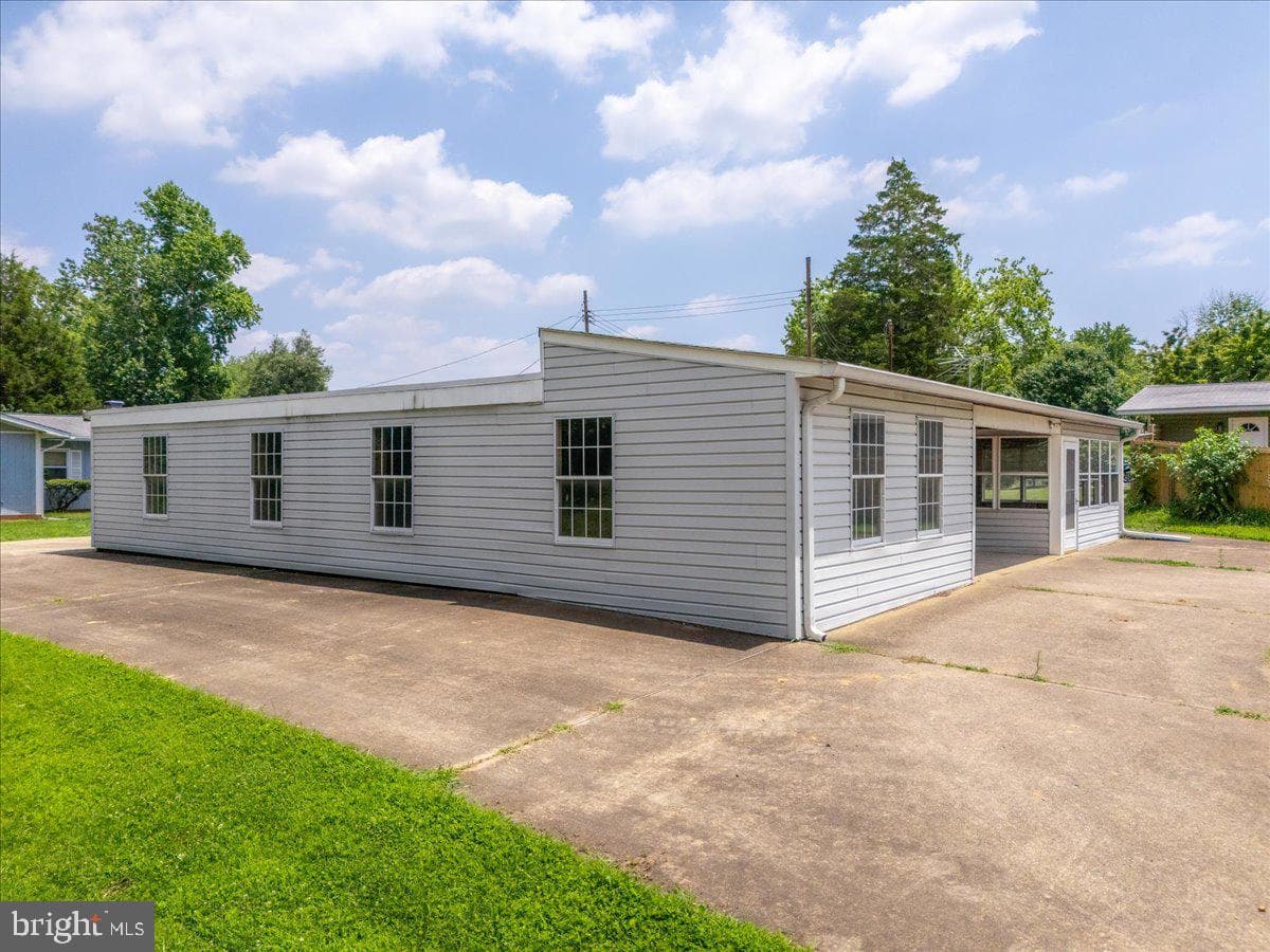 13701 Dawson Beach photo 7