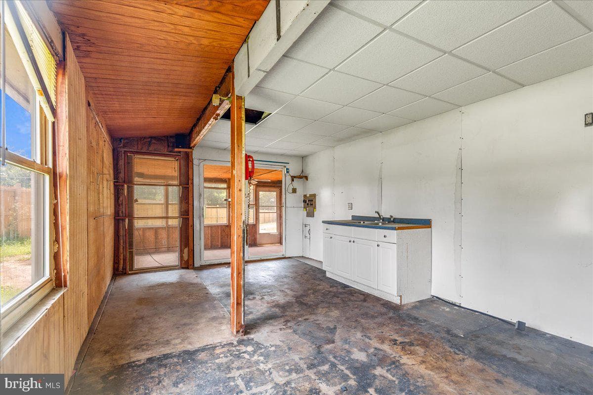 13701 Dawson Beach photo 8