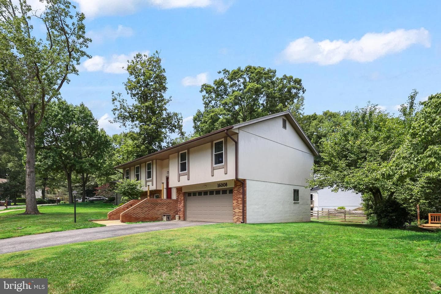 16008 Fairway Drive photo 2