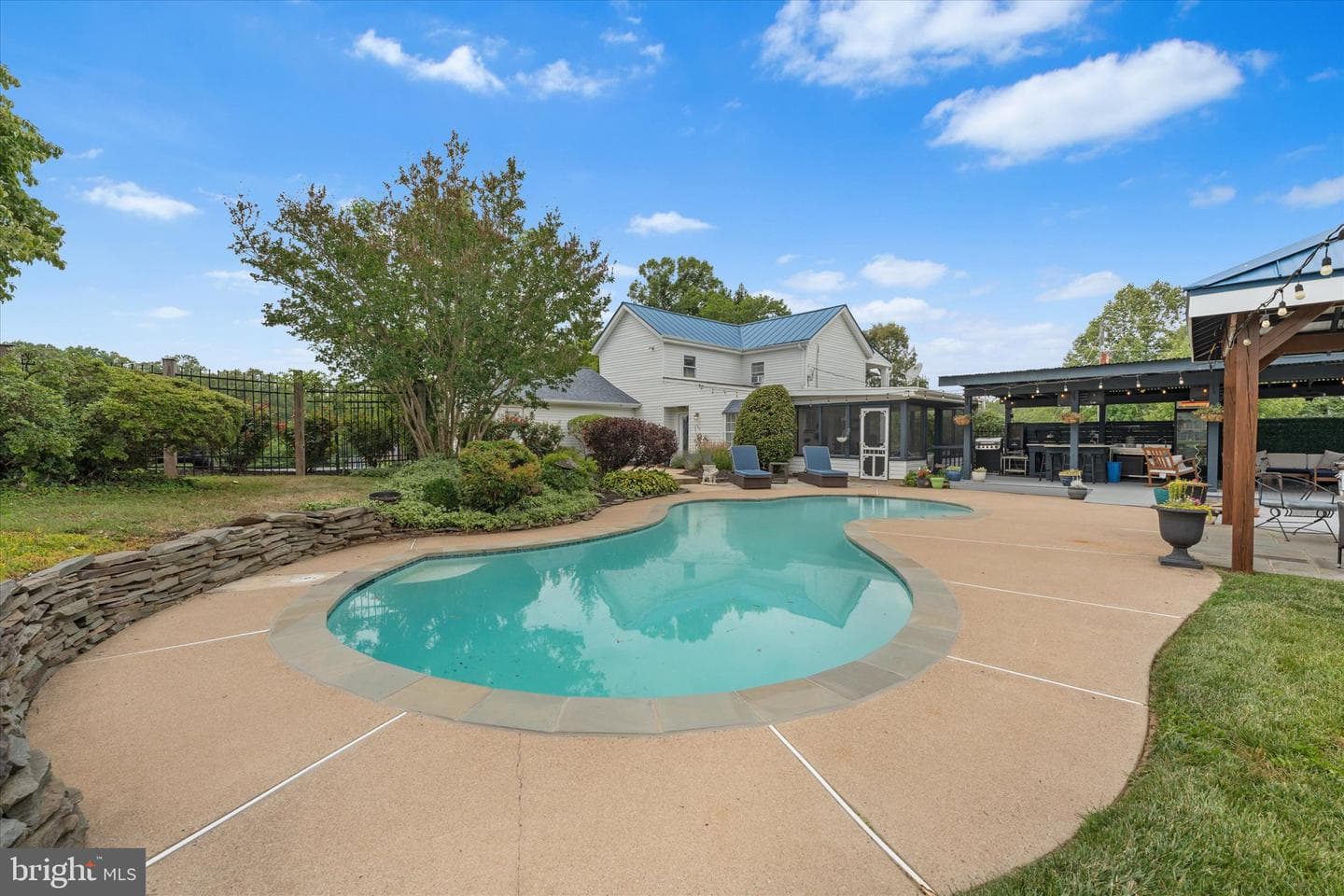 7105 Signal Hill Road photo 46