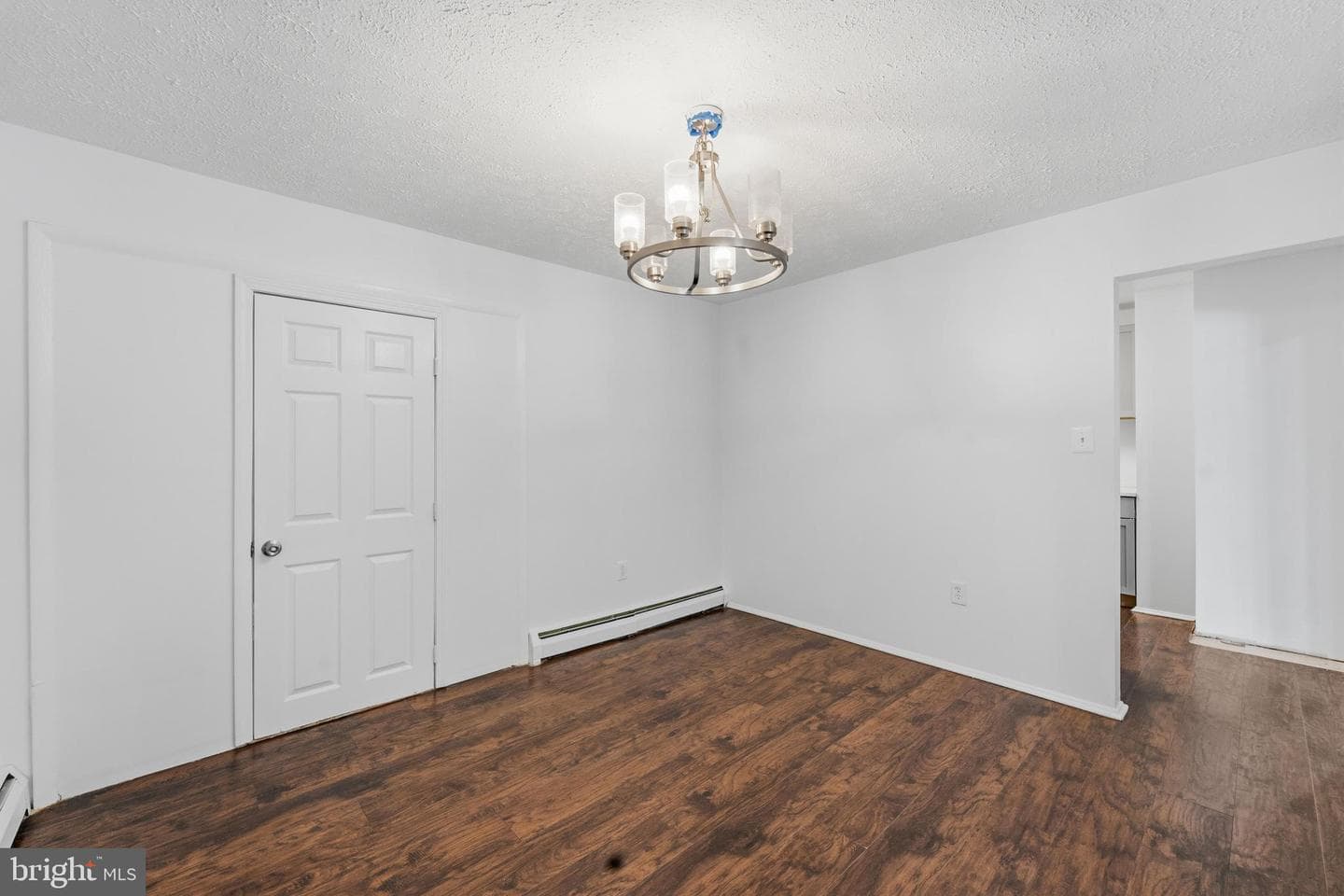 14209 Essex Drive photo 11