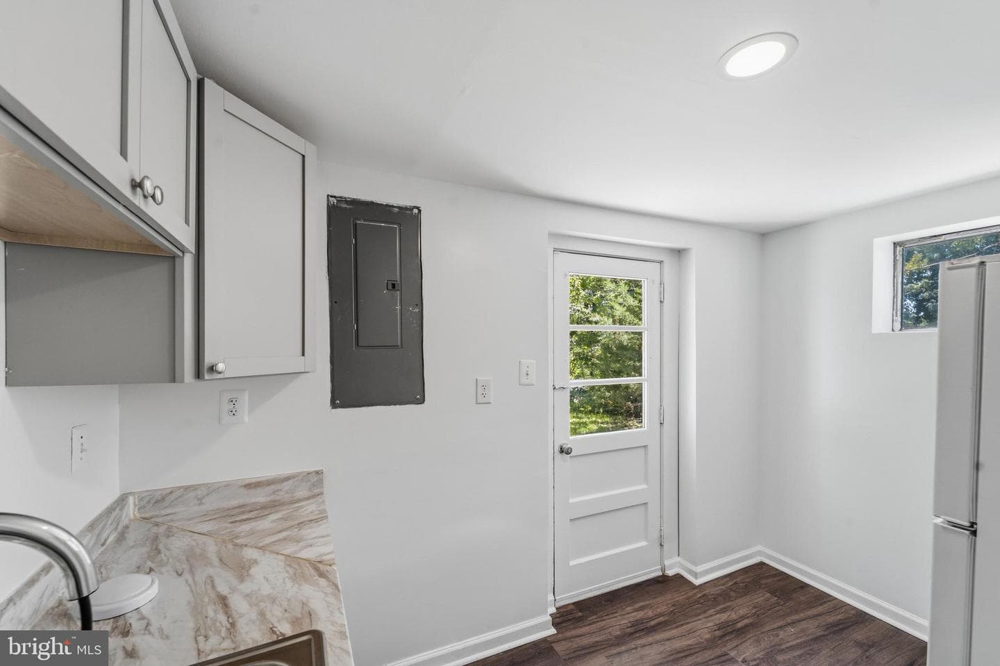 14209 Essex Drive photo 36