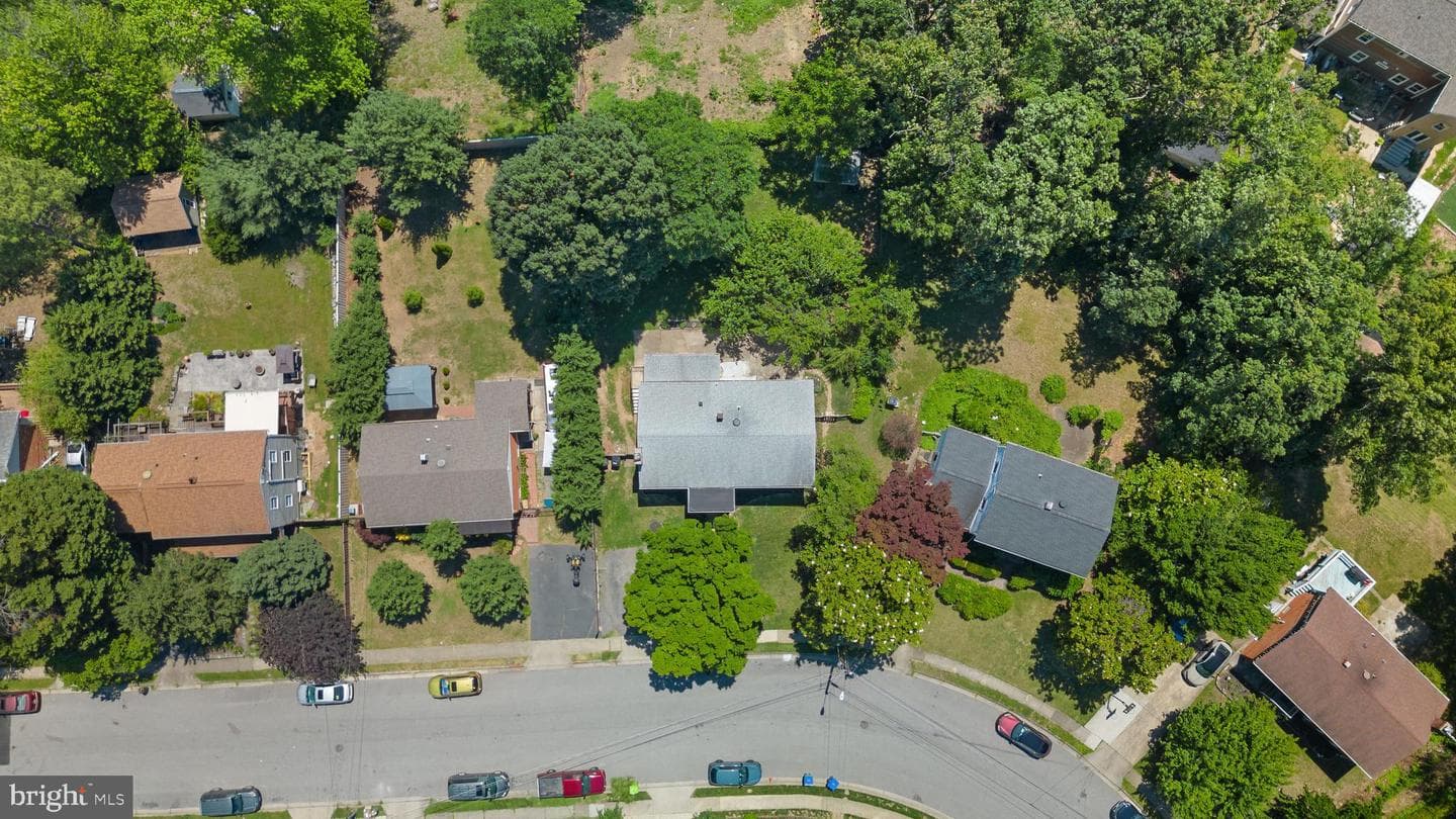 14209 Essex Drive photo 45