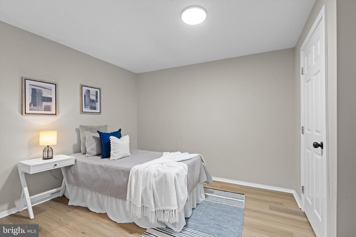 1701 Wigglesworth Way photo 23