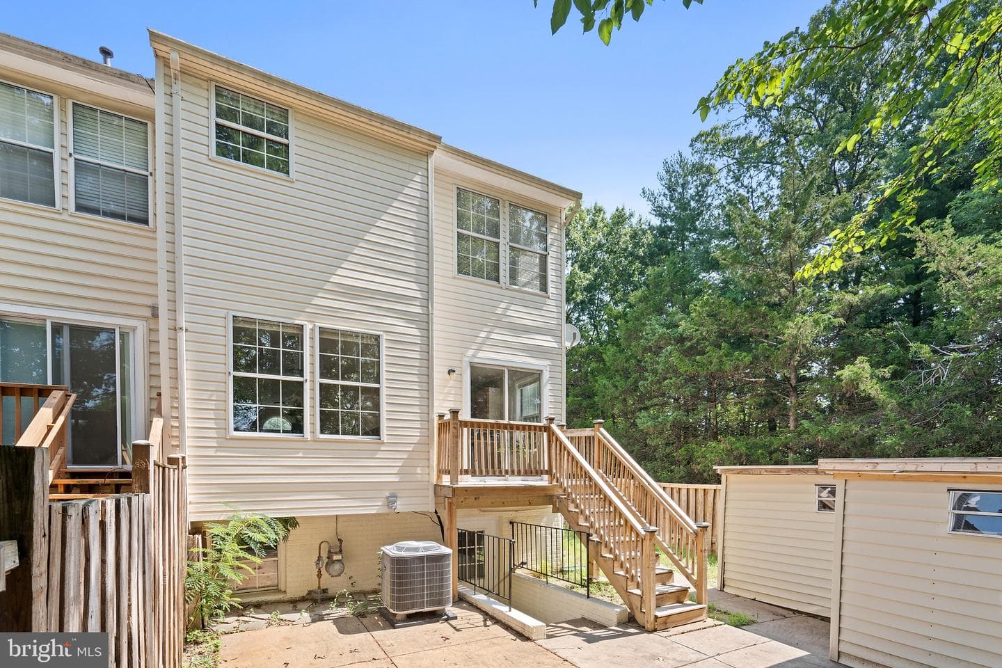 1701 Wigglesworth Way photo 30