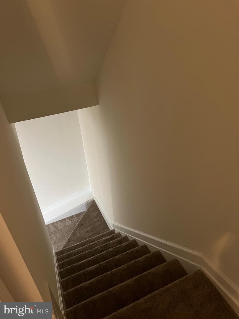 2913 Madeira Court photo 11