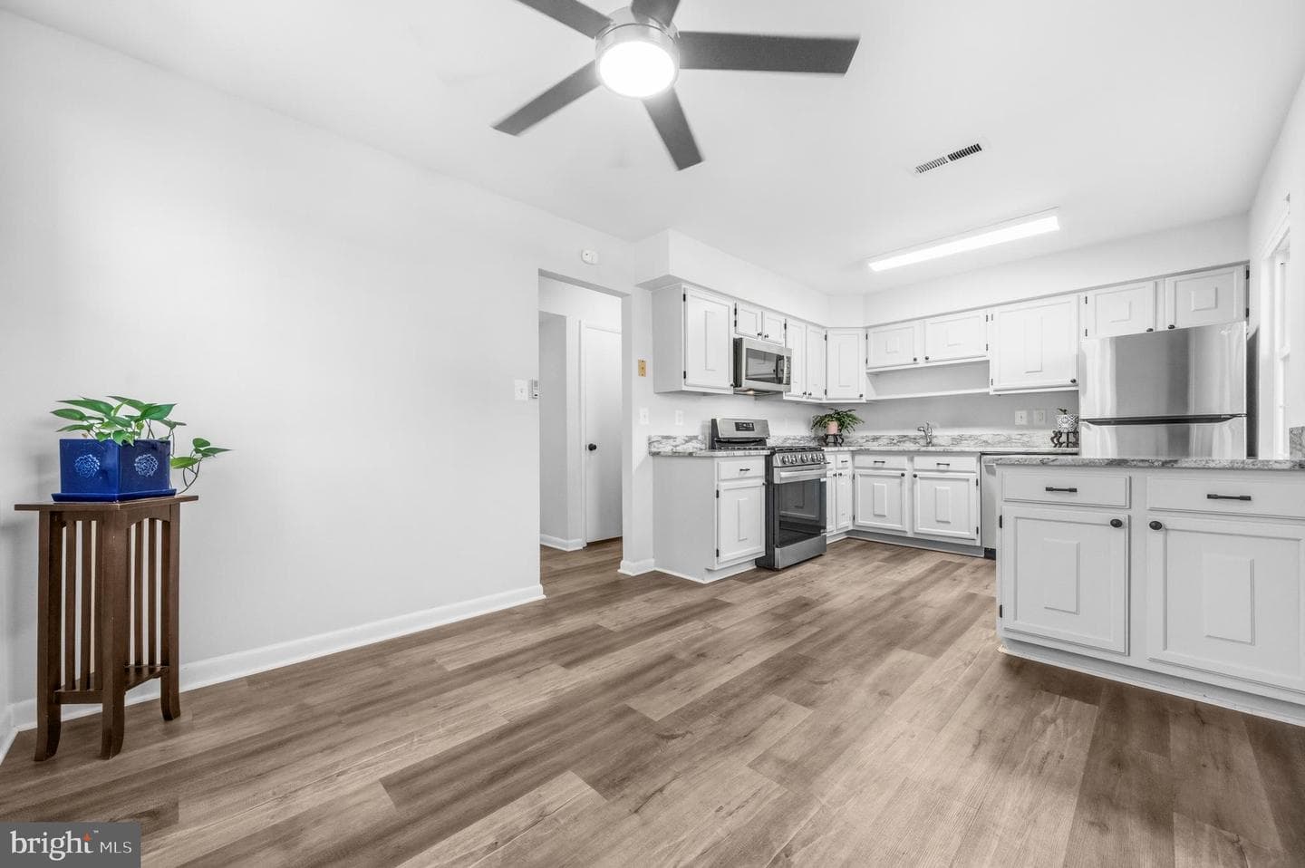 15001 Cherrydale Drive photo 5