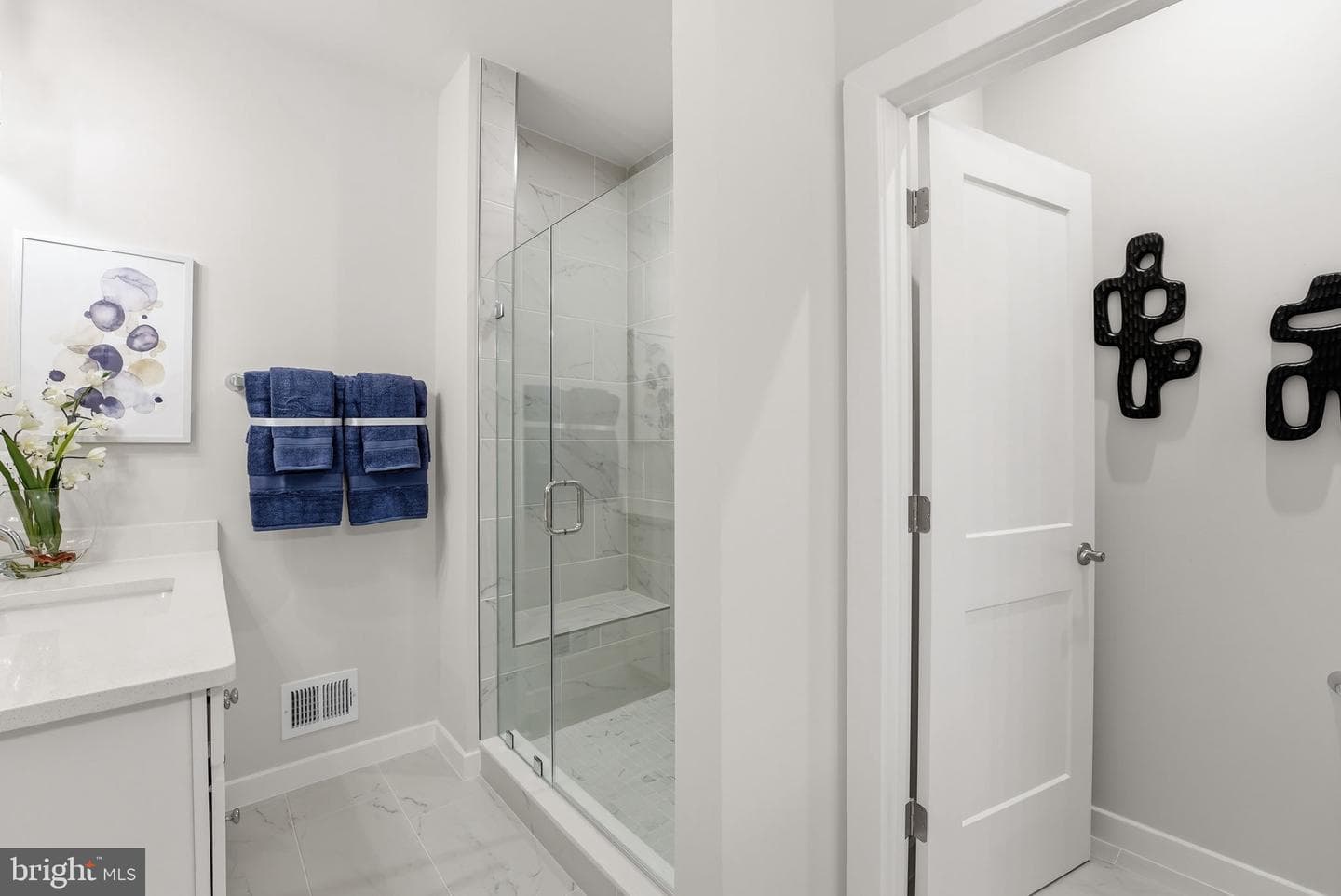 14047 Onyx Street photo 24