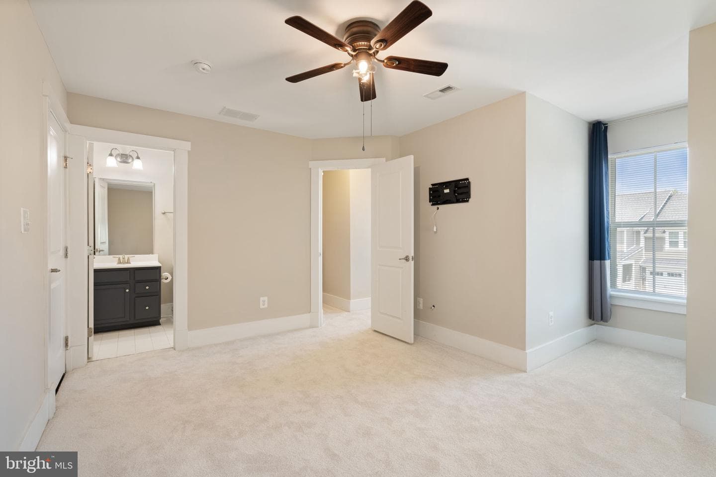 17136 Gullwing Drive photo 36