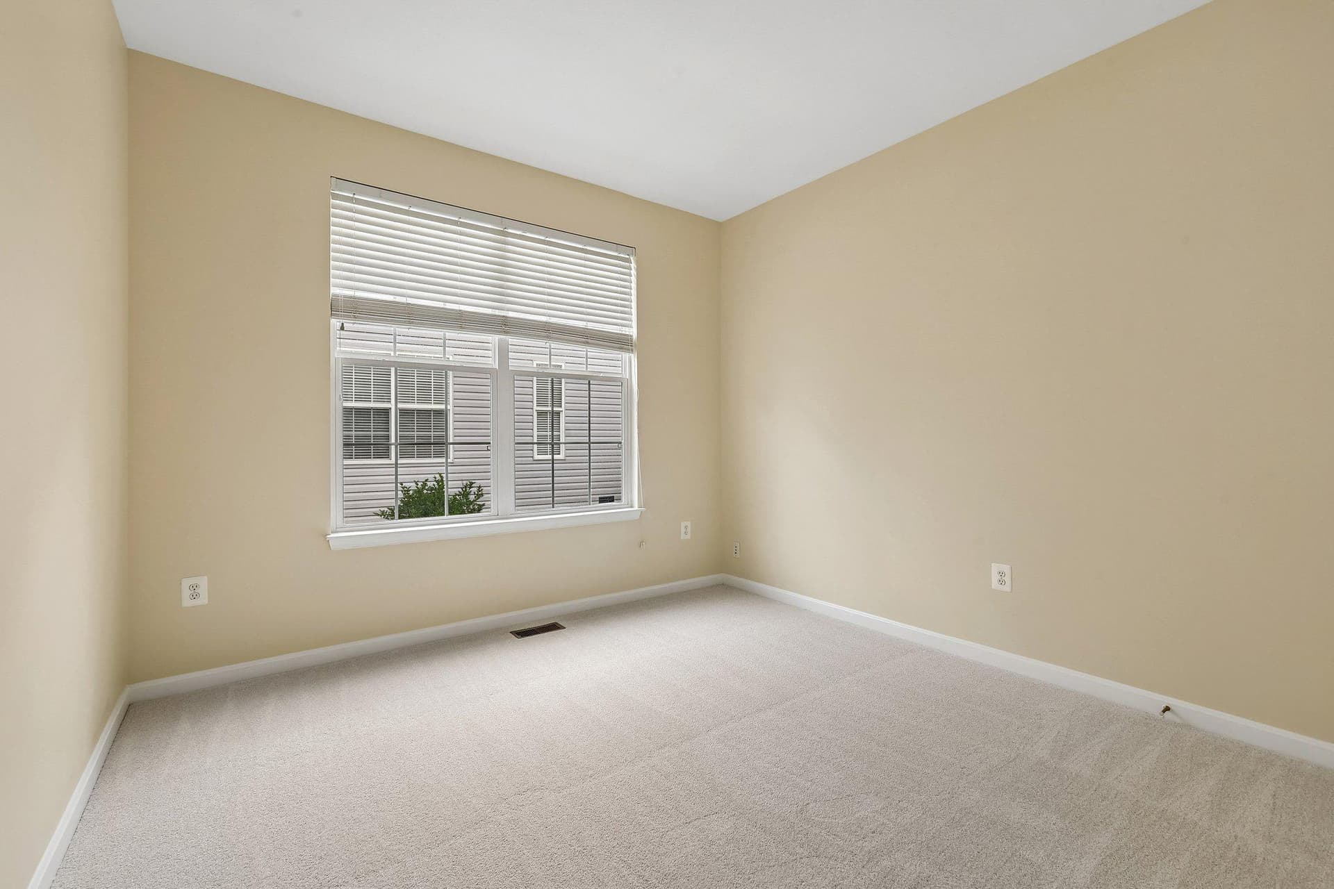 12975 Dunbarton Drive photo 12