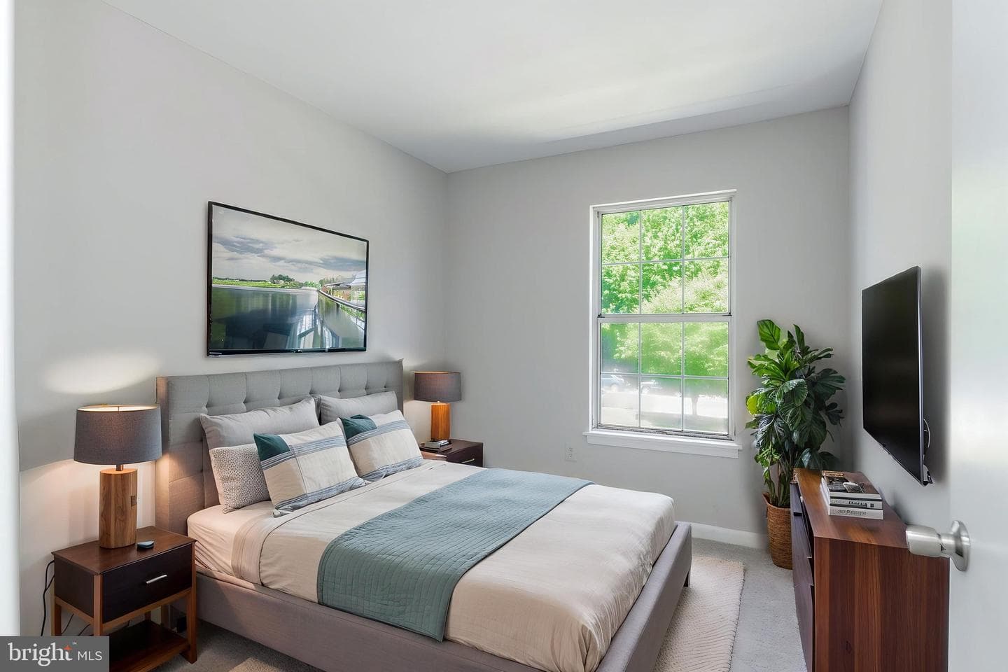 15252 Cloverdale Road photo 25