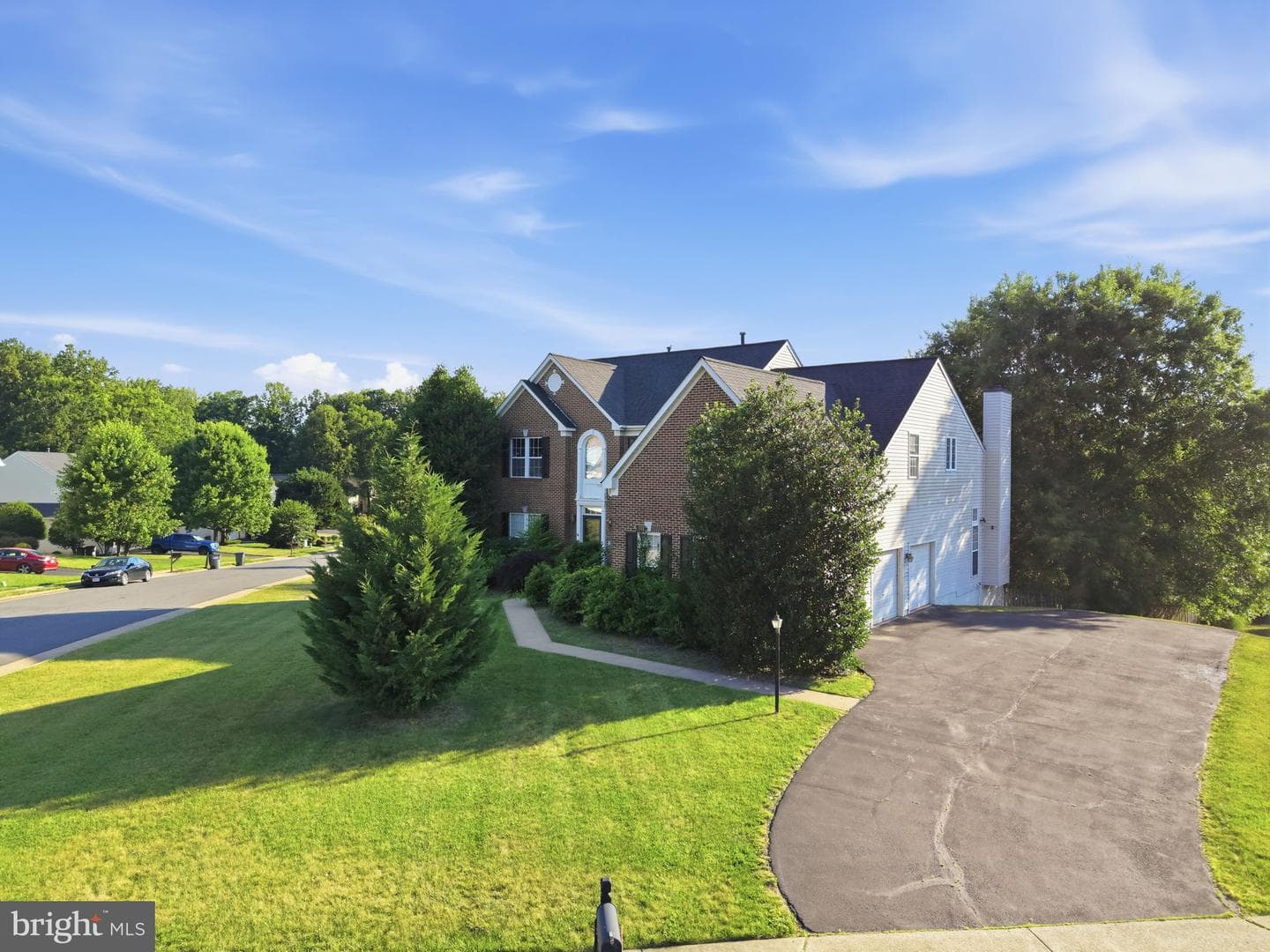1595 Heron Way photo 5
