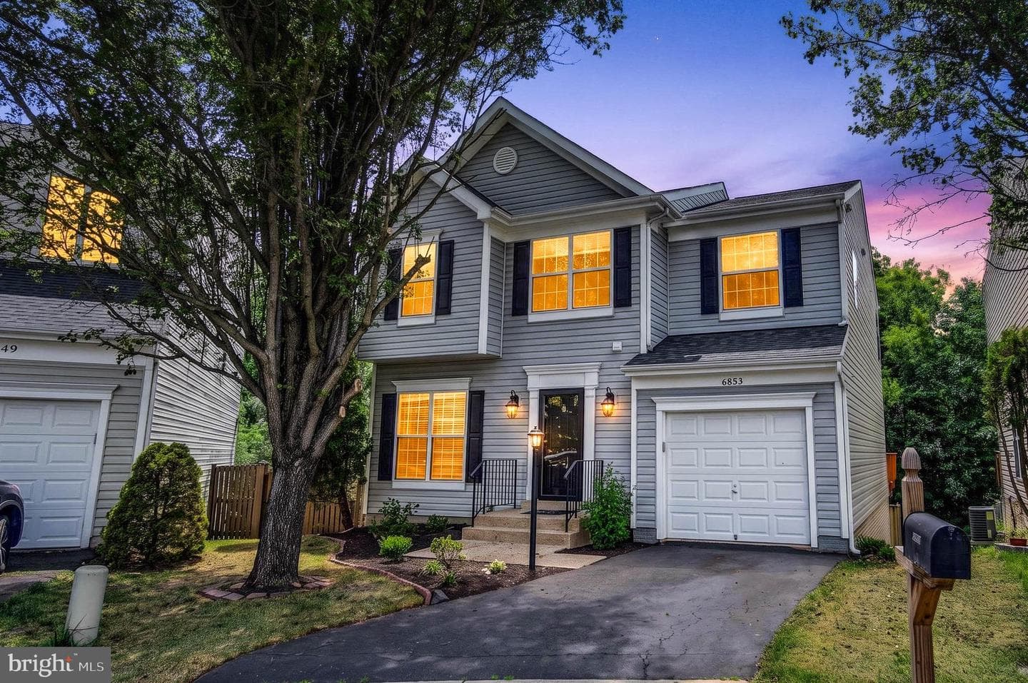 6853 Hollow Glen Court