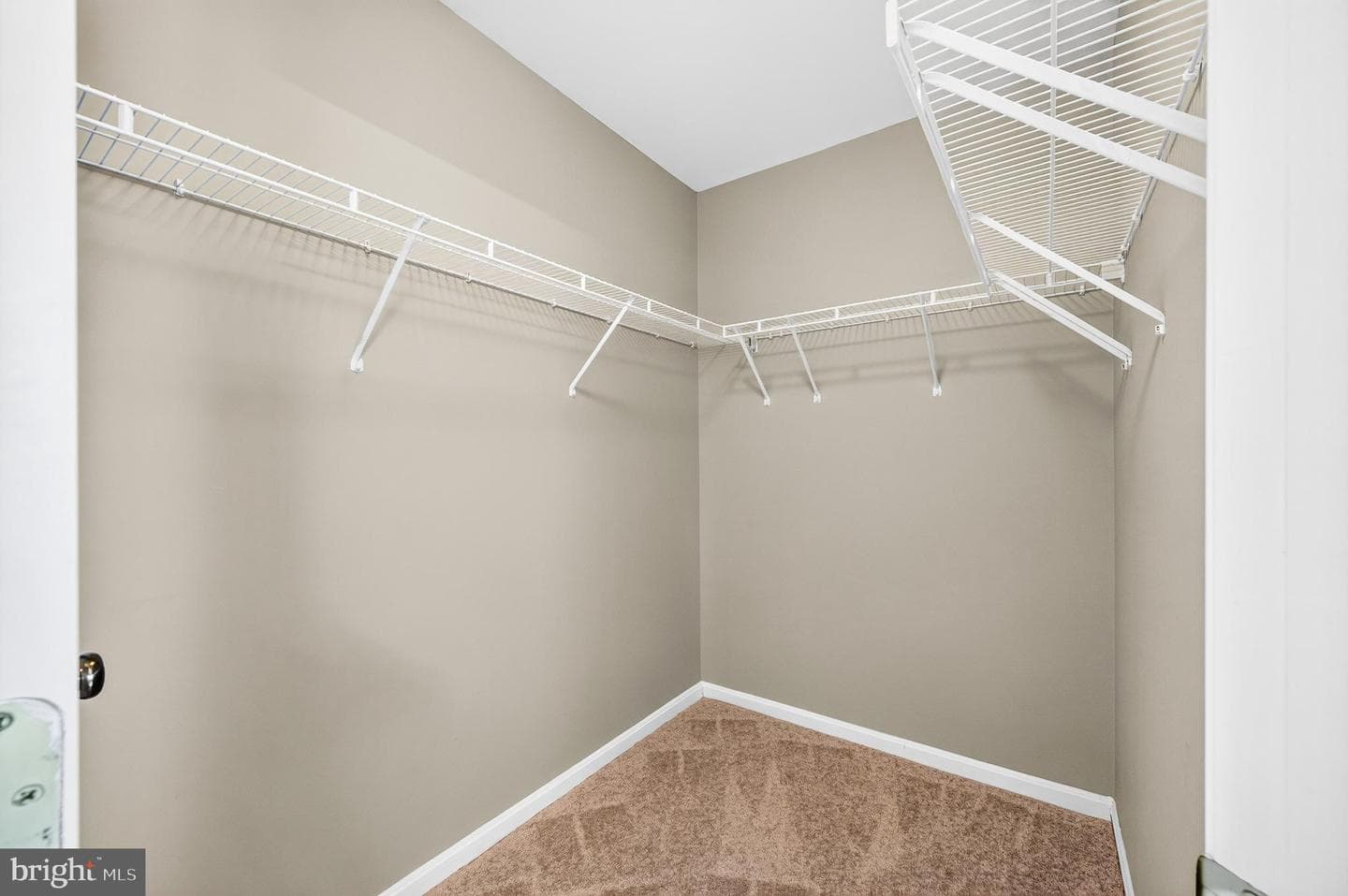 6853 Hollow Glen Court photo 35