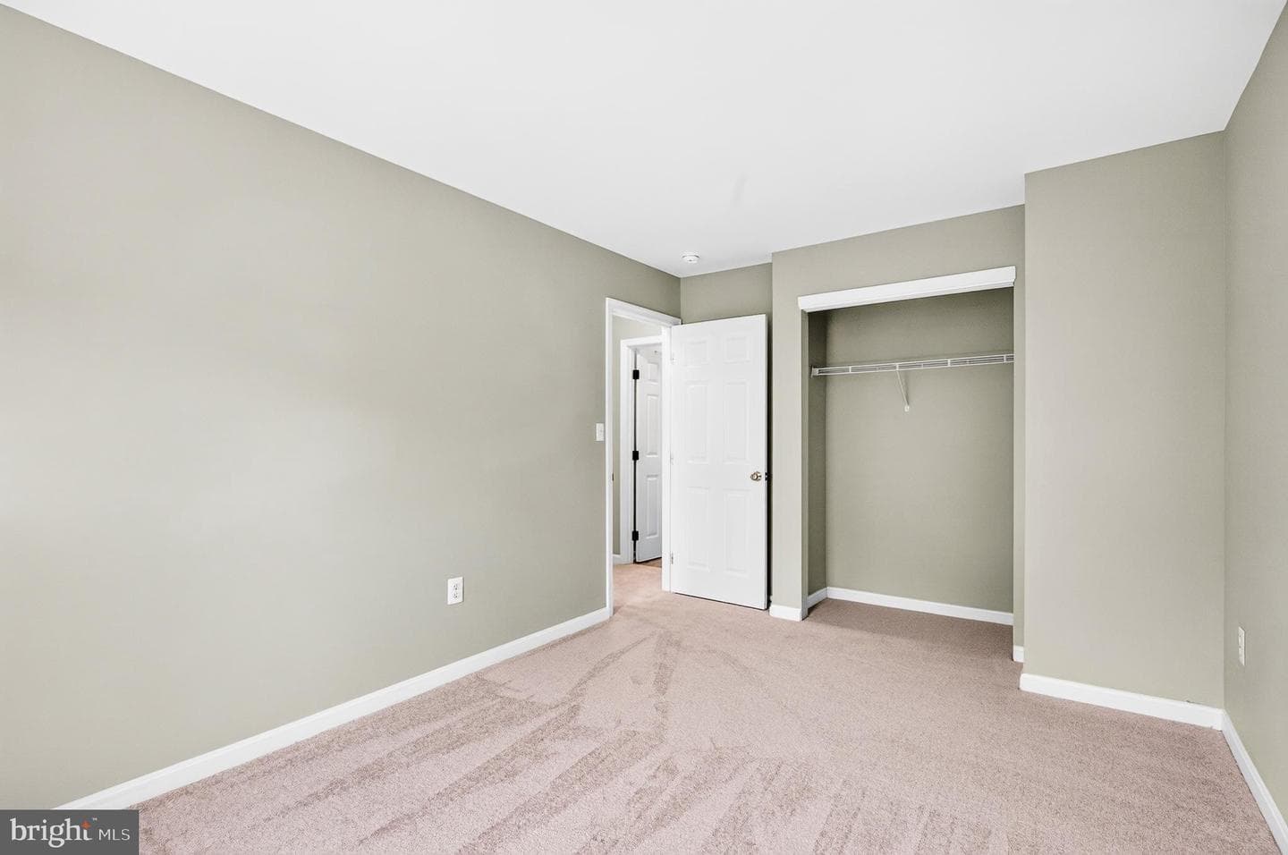 6853 Hollow Glen Court photo 43