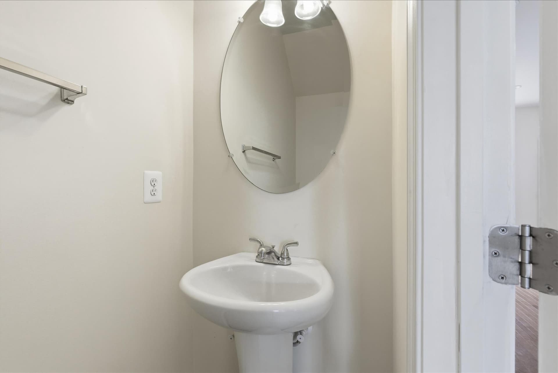 15704 John Diskin Circle photo 16