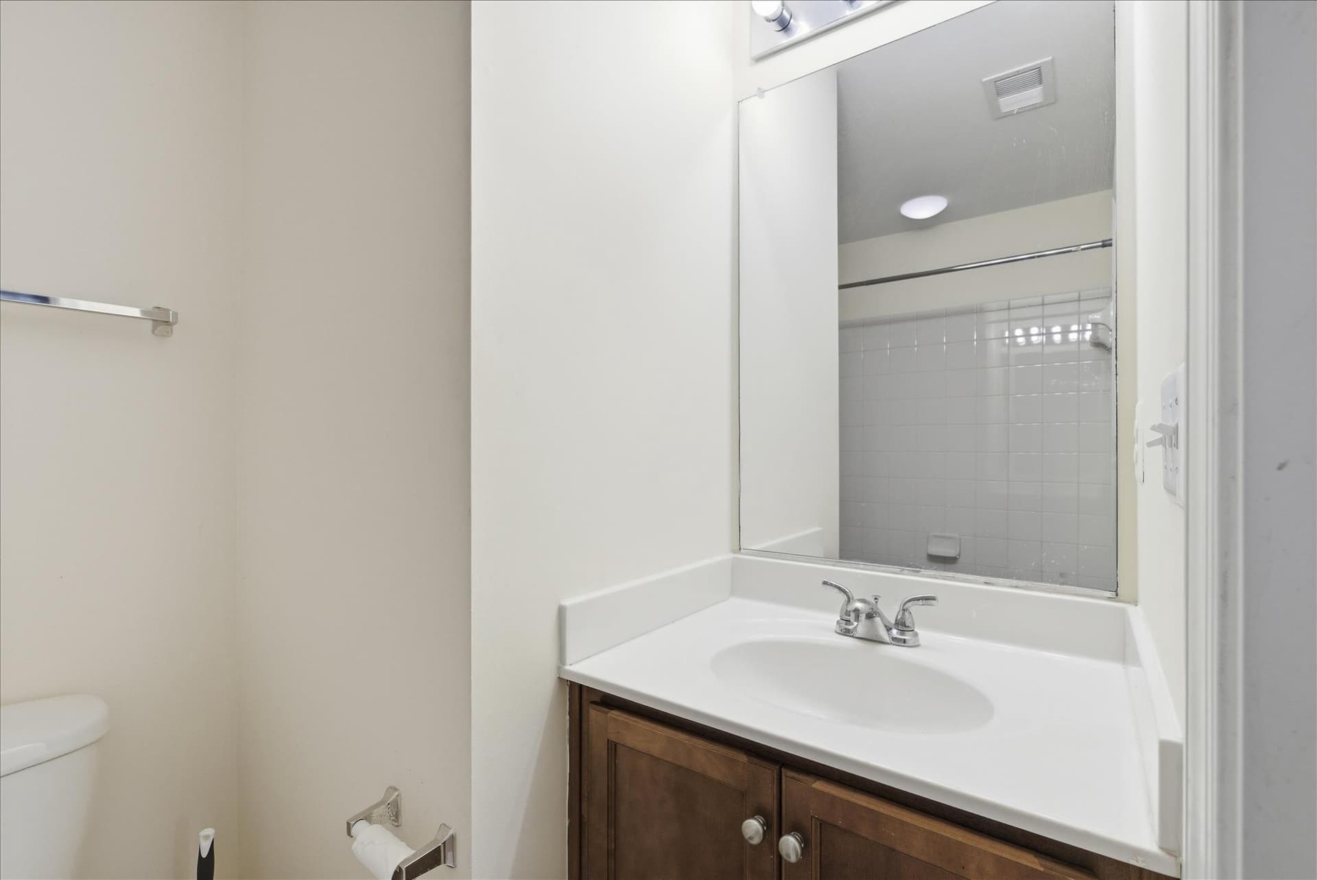 15704 John Diskin Circle photo 30